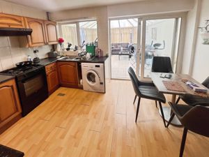Kitchen- click for photo gallery